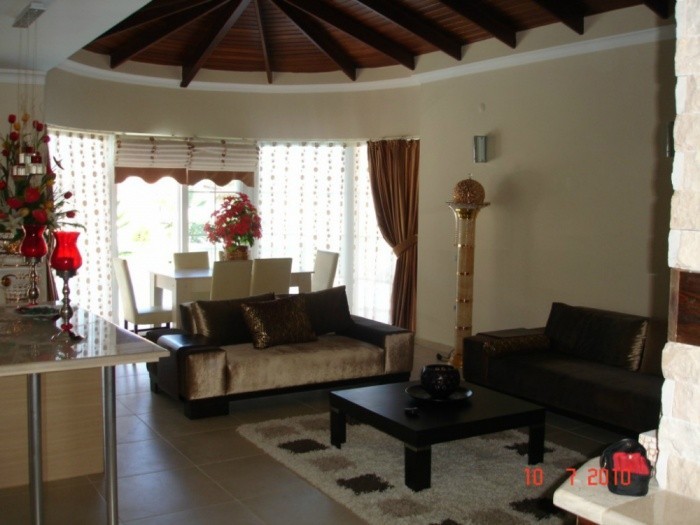 4 bedroomed luxury detached villa with 1300 sqm pool