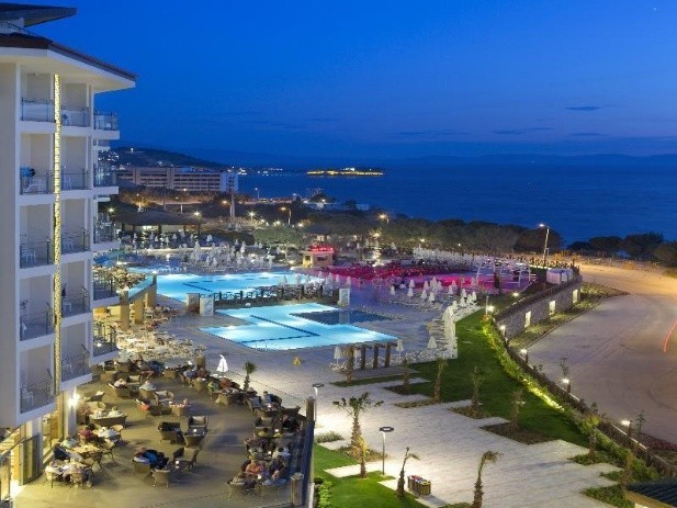 Luxury Fully Furnished 1 Bedroomed Apartment in Ramada Resort Kusadasi