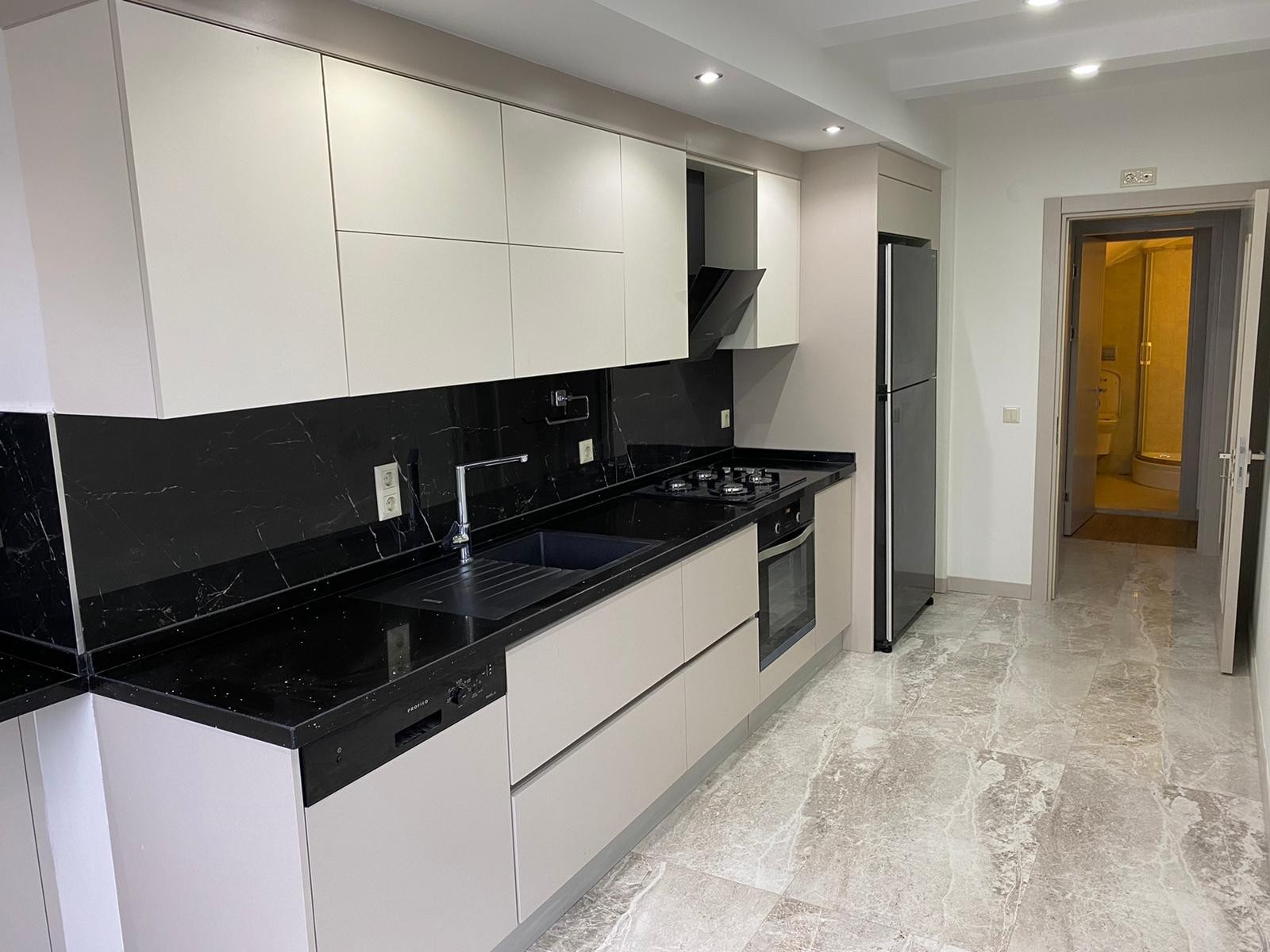 CLOSE TO THE CITY CENTER AFFORDABLE PRICES BRAND NEW APARTMENTS