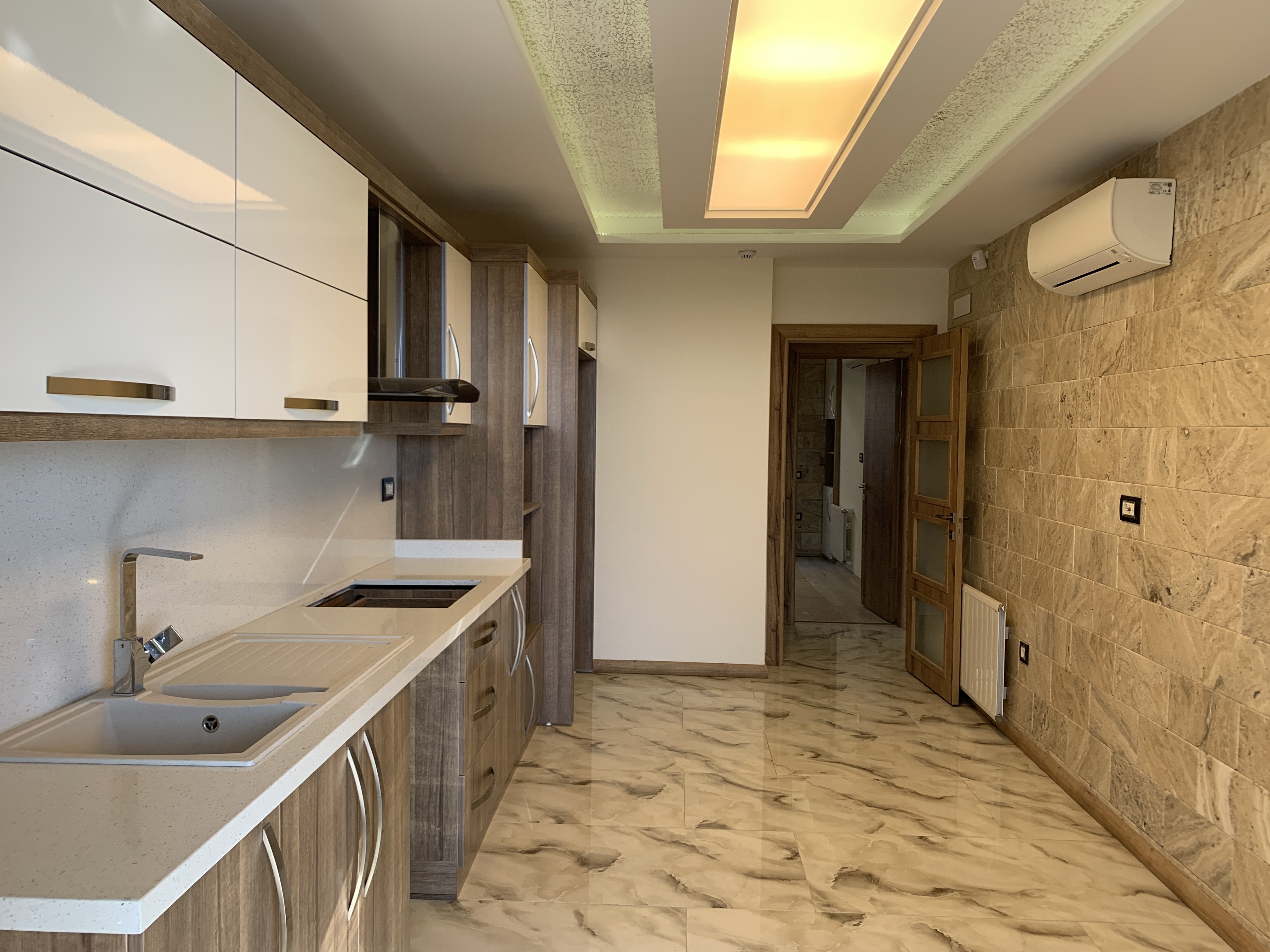 3 BEDROOMED LUXURY RESIDENCE FOR SALE IN LADIES BEACH