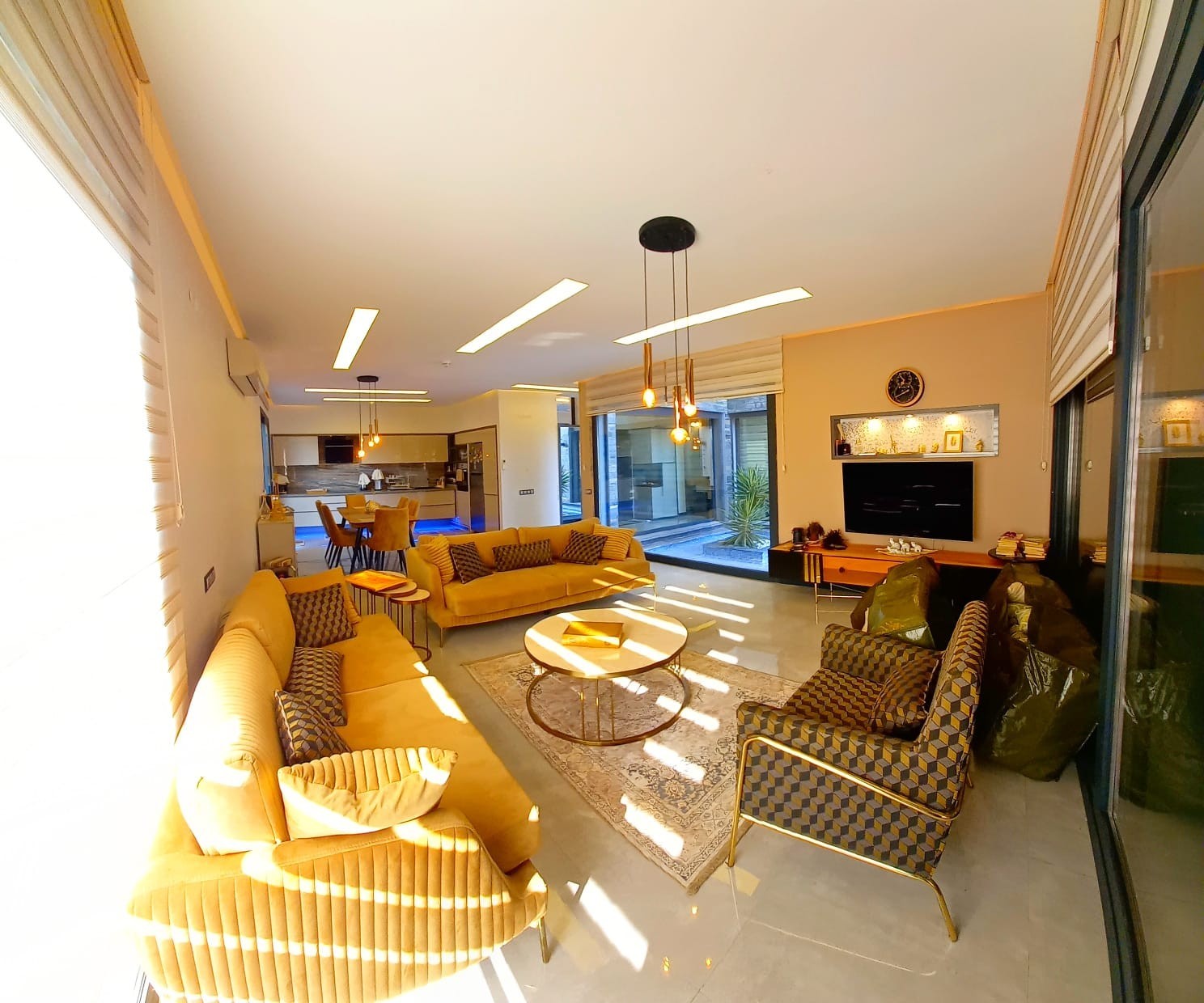 CLOSE TO THE CENTRUM LUXURY BRAND NEW VILLA