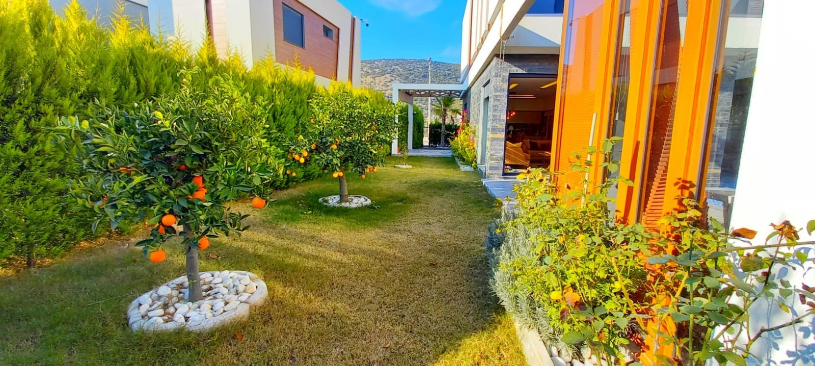 CLOSE TO THE CENTRUM LUXURY BRAND NEW VILLA