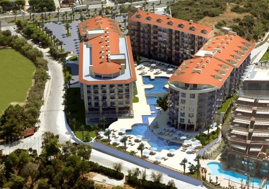 Luxury Furnished 3 Bed Unit in Beachfront Project Kusadasi