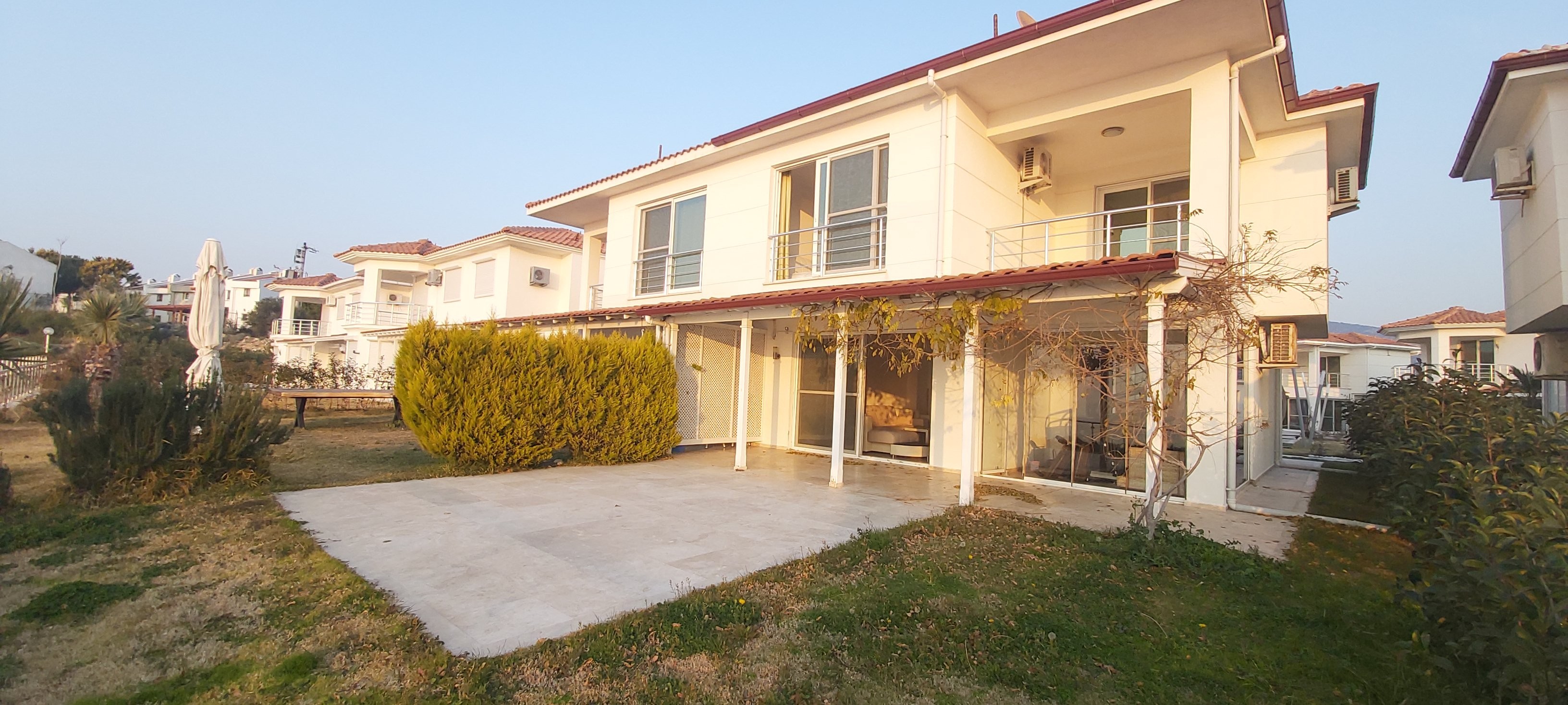 KUSADASI MARINA BEACH FRONT VILLA FULLY FURNISHED !