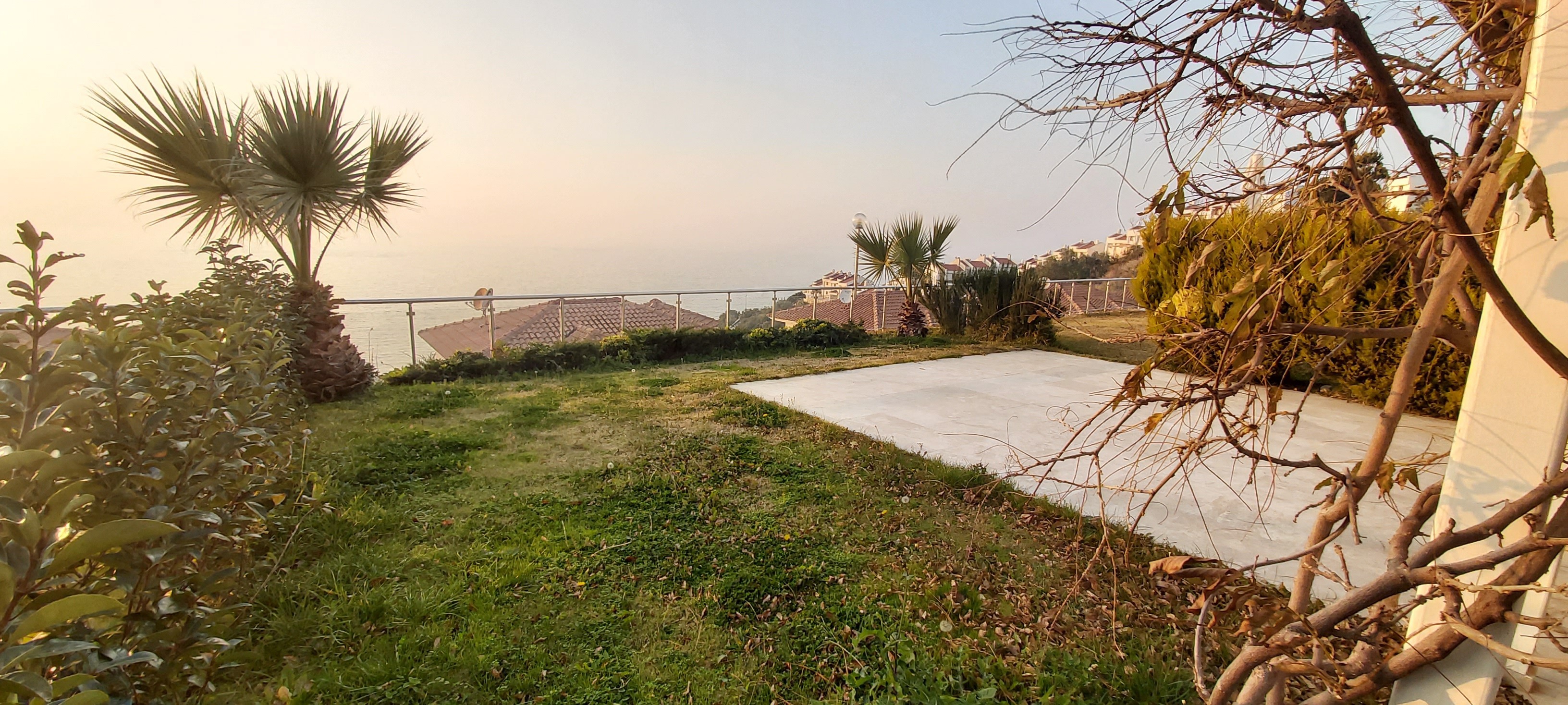 KUSADASI MARINA BEACH FRONT VILLA FULLY FURNISHED !