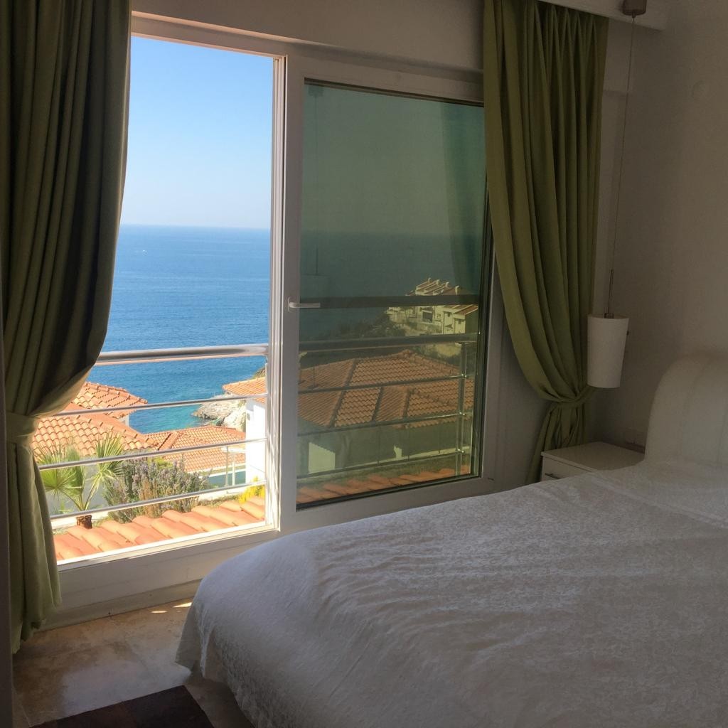 KUSADASI MARINA BEACH FRONT VILLA FULLY FURNISHED !