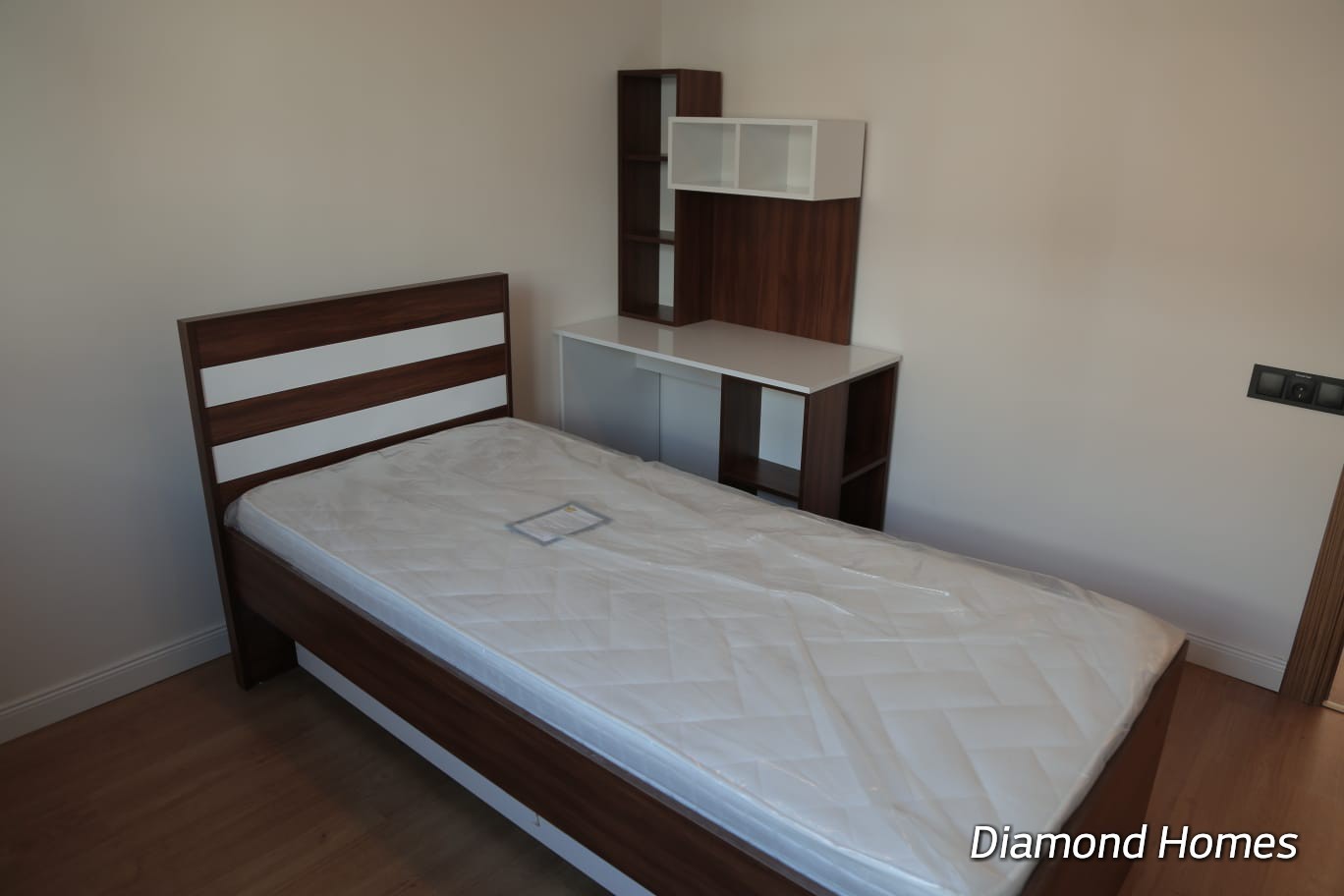 LADIES BEACH BRAND NEW 2 BEDROOM APARTMENT FOR SALE