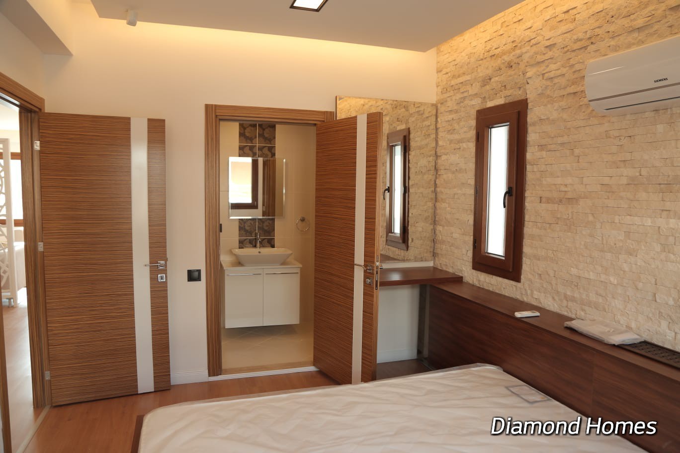 LADIES BEACH BRAND NEW 2 BEDROOM APARTMENT FOR SALE