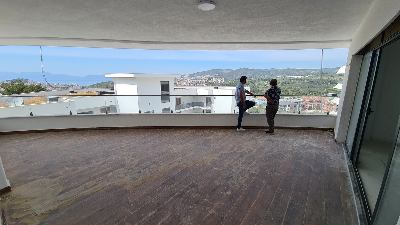 KUSADASI AN EXTRAORDINARY PROJECT 3+1 VERY CENTRAL LOCATION