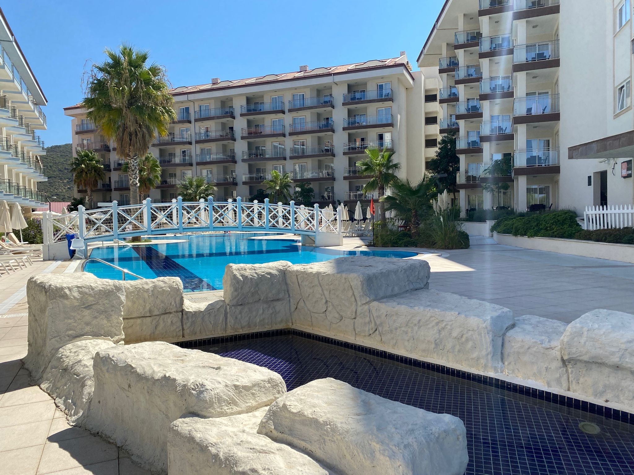 Luxury Furnished 3 Bed Unit in Beachfront Project Kusadasi