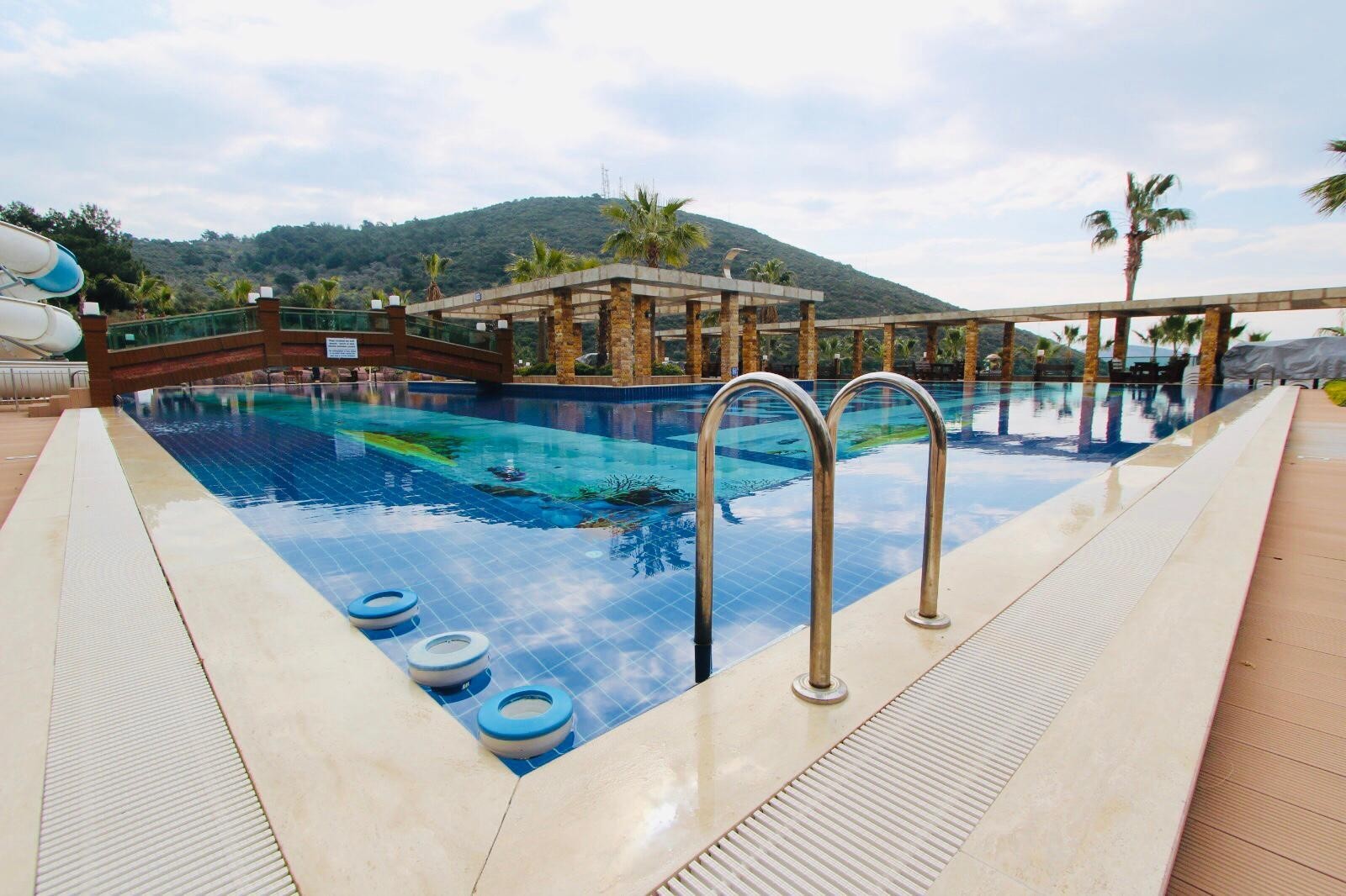 4 Bed 250m2 Apartment in Trend Royal Residence Kusadasi for Sale