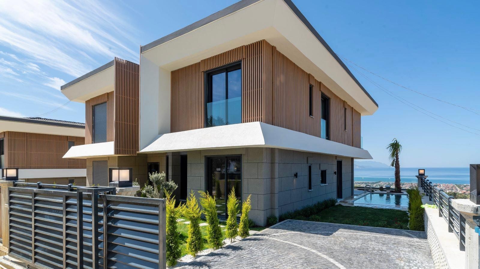 Luxury and Modern Comfort: Exclusive Villa for Sale