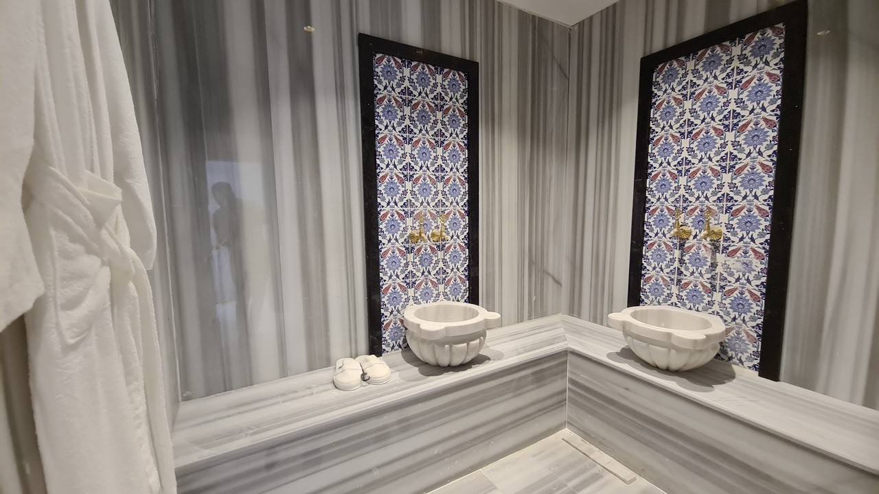 Brand New Detached Villa with sea view private sauna turkish bath and cinema room in Kusadasi