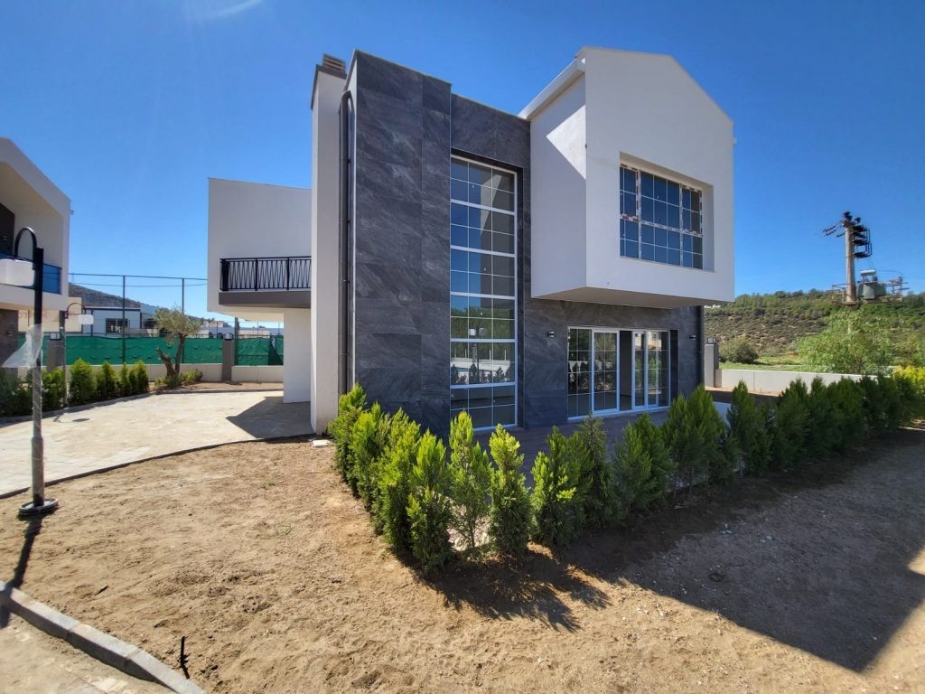 BRAND NEW DETACHED LUXURY VILLAS CLOSE TO THE SEA LAKE AND AQUAPARK