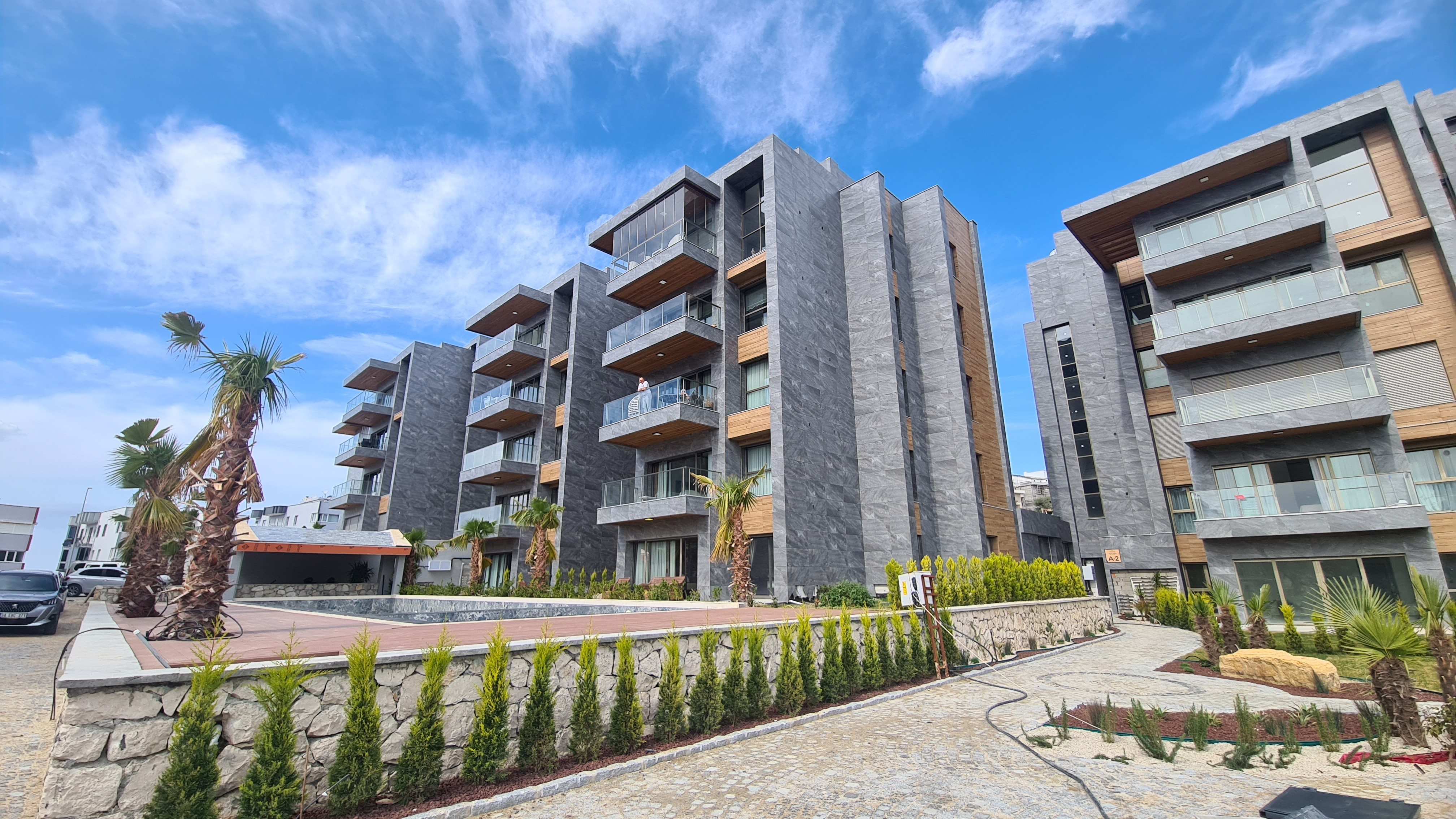 Luxury Apartment in a modern complex in kusadasi for sale