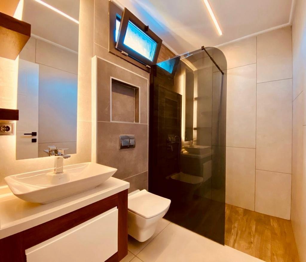Престижная ультра-роскошная вилла на участке 540 м² в самом сердце Кушадасы