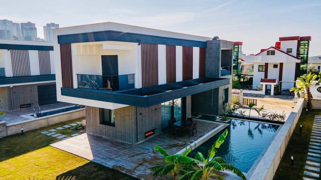 Престижная ультра-роскошная вилла на участке 540 м² в самом сердце Кушадасы