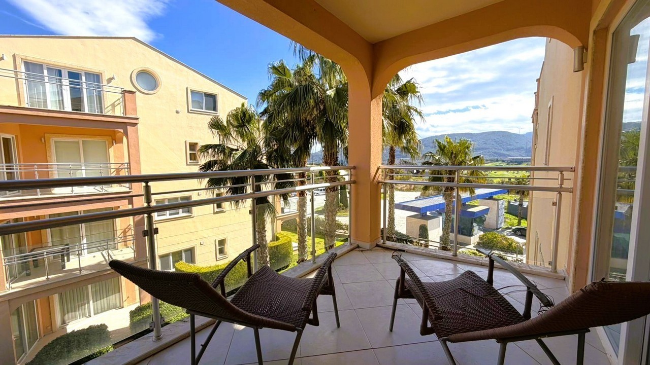 Penthouse meublé de 2 chambres dans un Golf & Spa Resort à Kusadasi