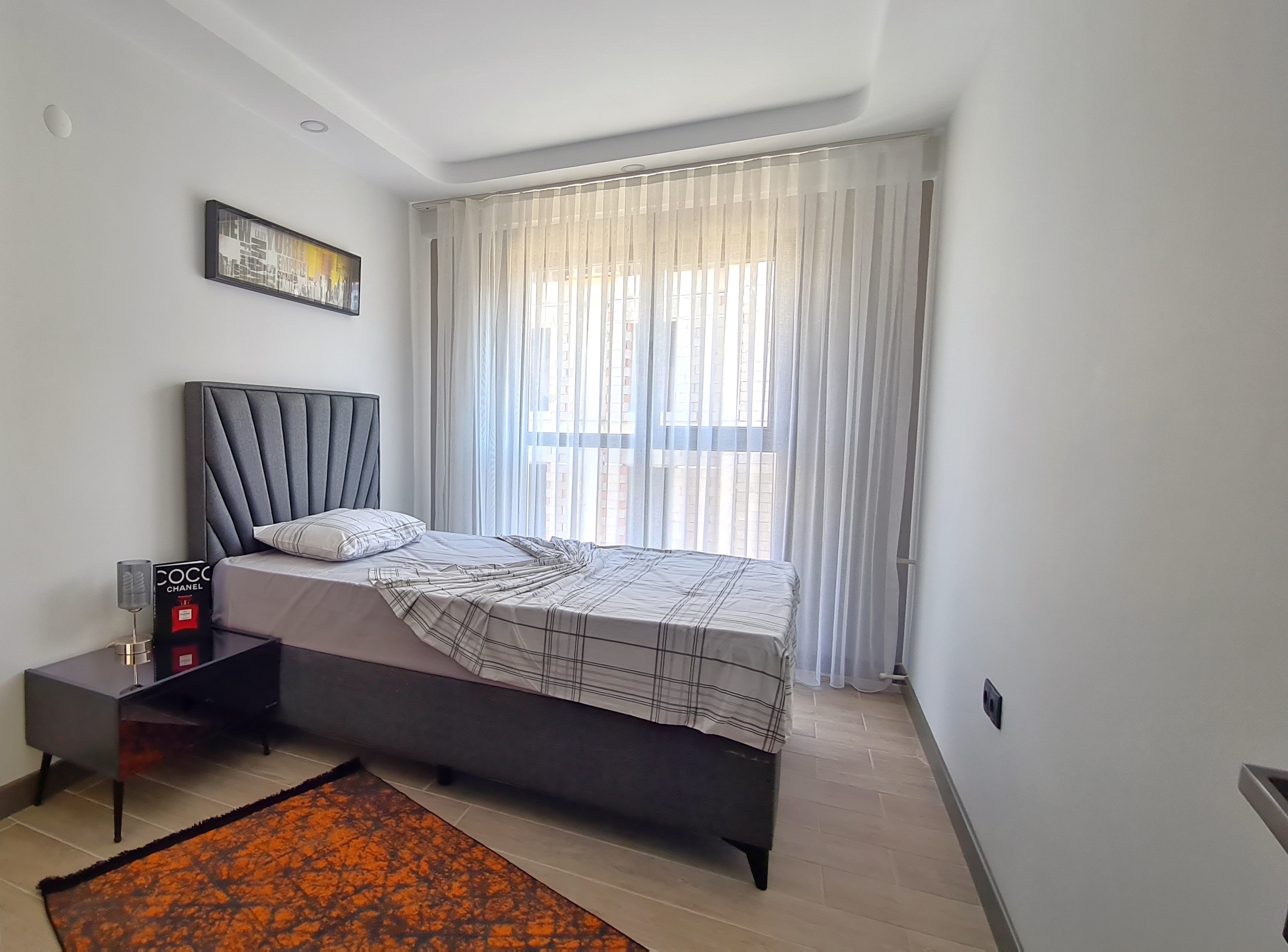 Appartement moderne entièrement meublé à vendre dans le quartier de Değirmendere, Kuşadası