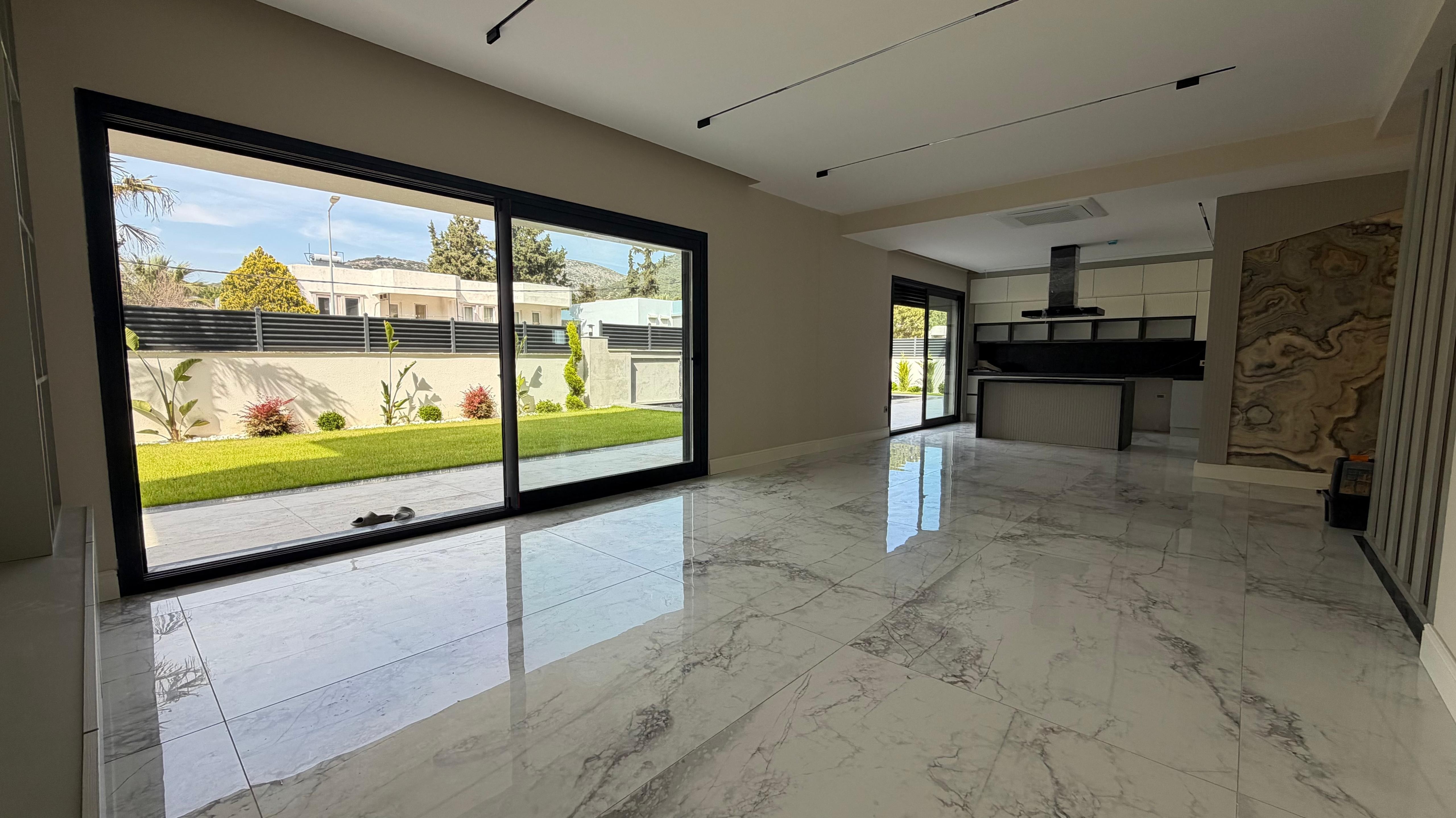 LUXURY MODERN VILLA FOR SALE WITHIN WALKING DISTANCE OF THE SEA IN EGE NEIGHBORHOOD, KUŞADASI