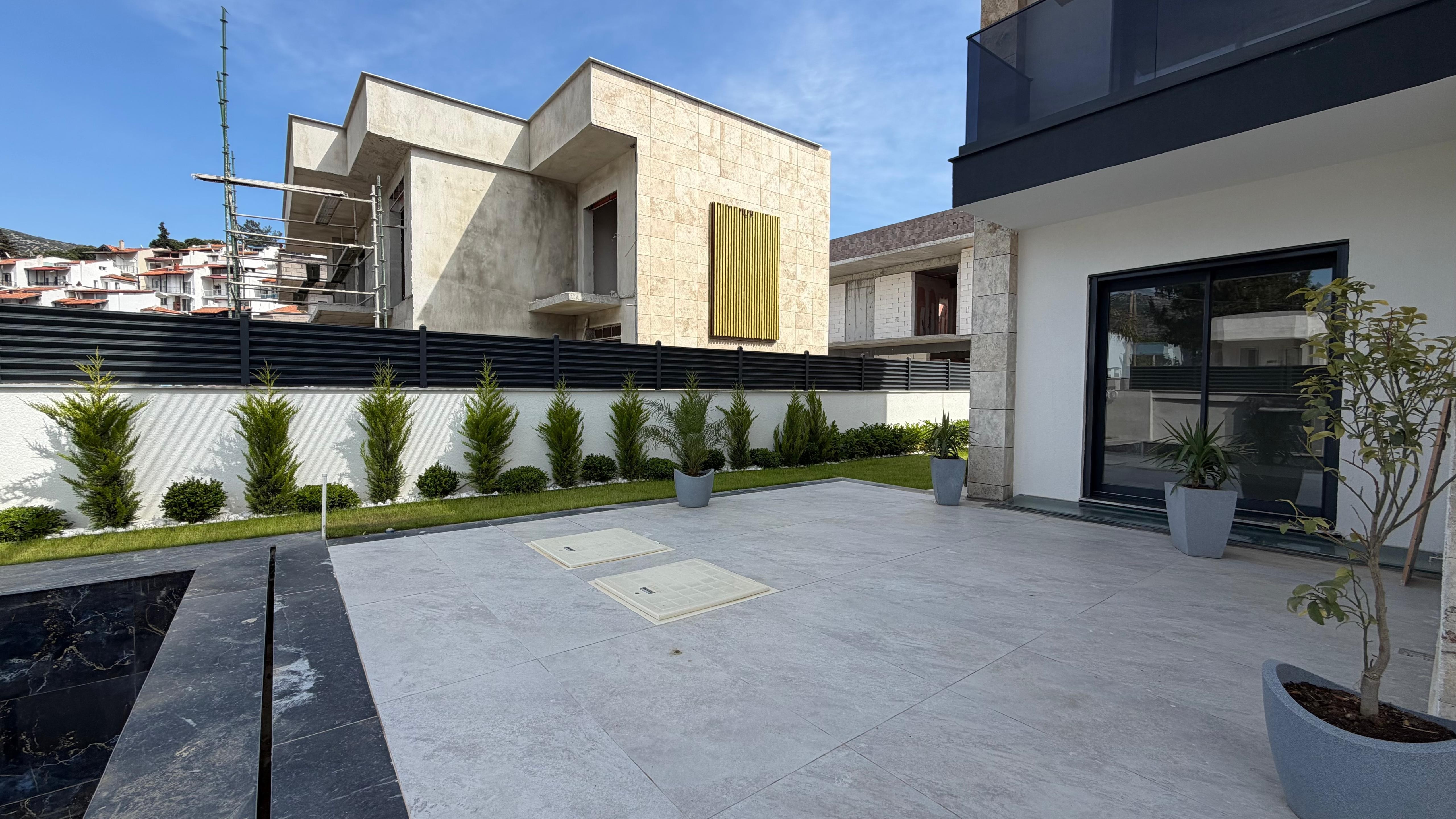 LUXURY MODERN VILLA FOR SALE WITHIN WALKING DISTANCE OF THE SEA IN EGE NEIGHBORHOOD, KUŞADASI
