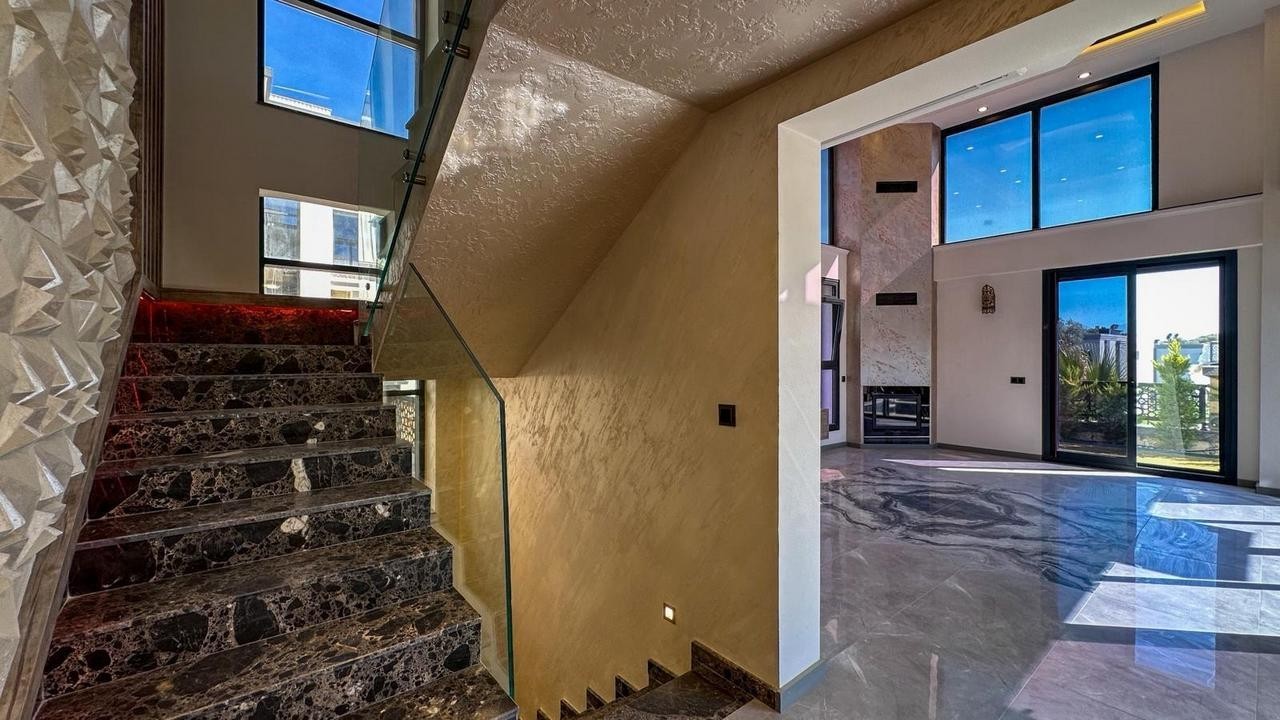 LUXURY & EXCLUSIVE DESIGN VILLA IN KADINLAR DENİZİ, KUŞADASI