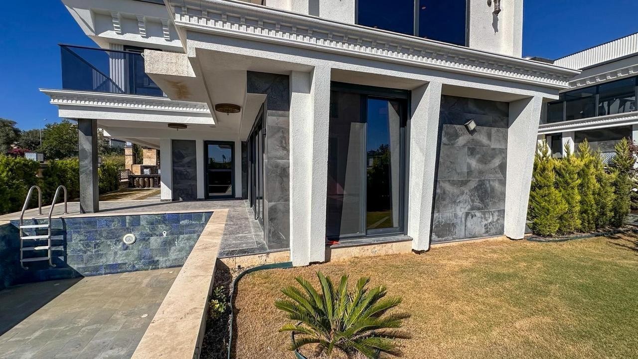 LUXURY & EXCLUSIVE DESIGN VILLA IN KADINLAR DENİZİ, KUŞADASI