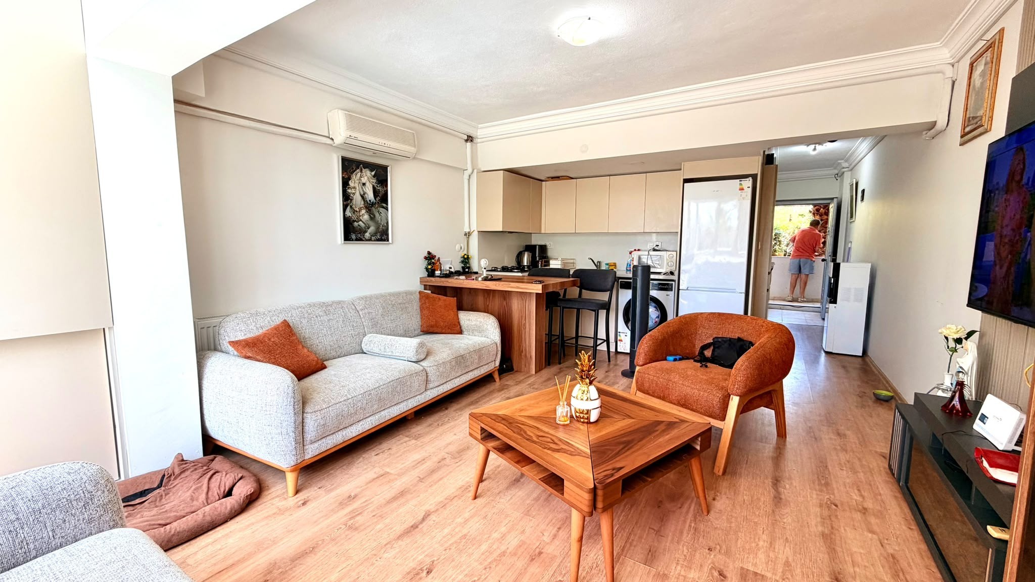 RENOVATED 1-BEDROOM APARTMENT WITH SHARED POOL IN KUŞADASI MARINA