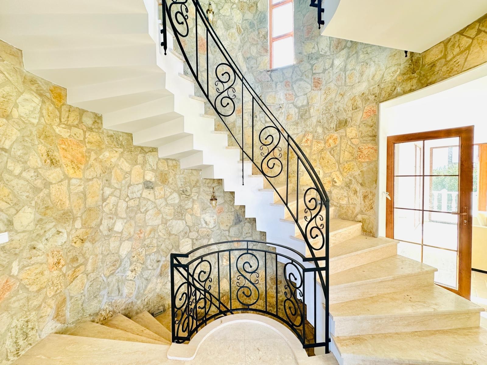 Exclusive Detached Villa with Private Pool in Soğucak, Kuşadası – A Unique Lifestyle Surrounded by Nature
