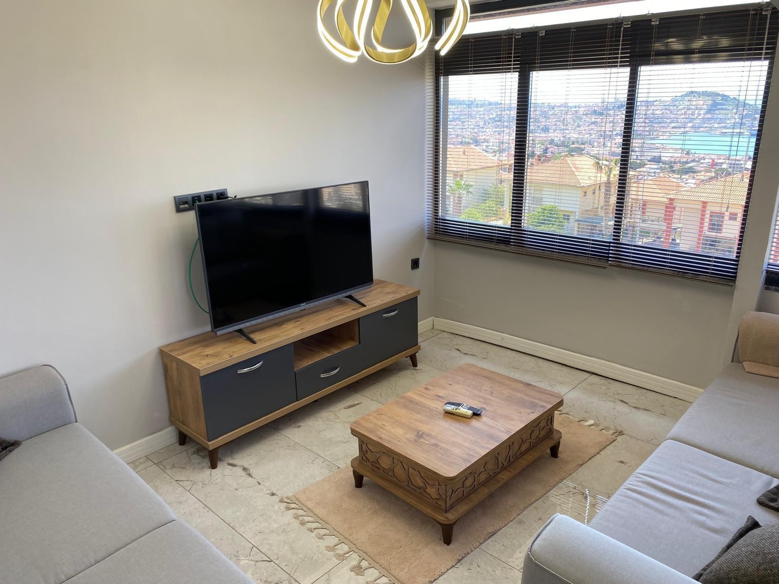 MODERN, FULLY FURNISHED 1-BEDROOM APARTMENT WITH PANORAMIC SEA VIEW IN KUŞADASI