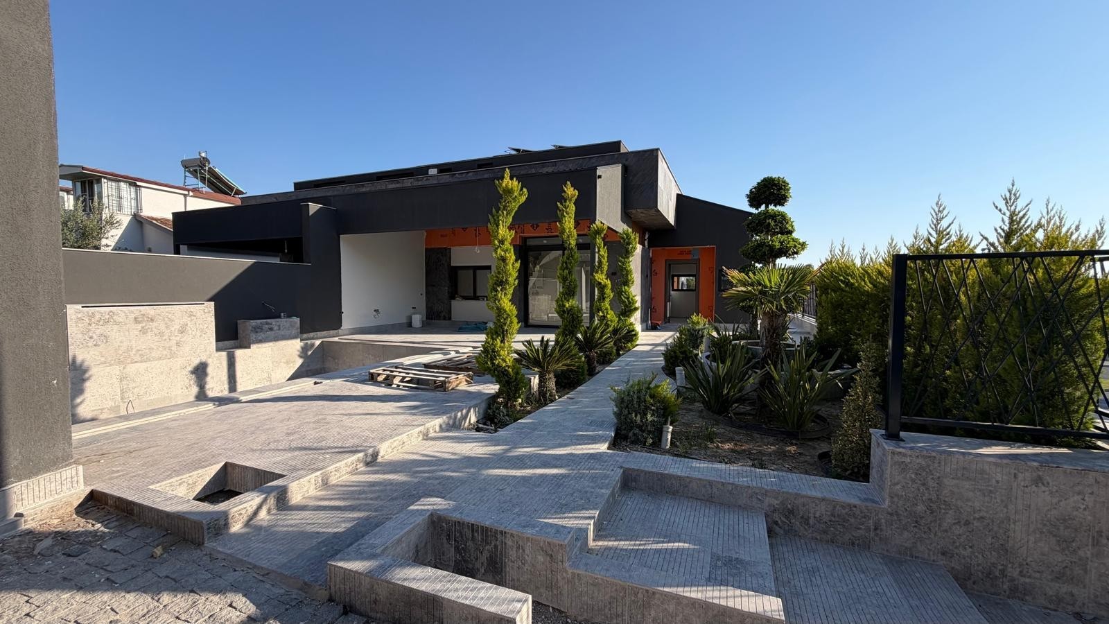 EXCLUSIVE LUXURY PENTHOUSE DUPLEX WITH PANORAMIC SEA VIEWS | 243 m² INCLUDING TERRACE | PRIME KUŞADASI LOCATION