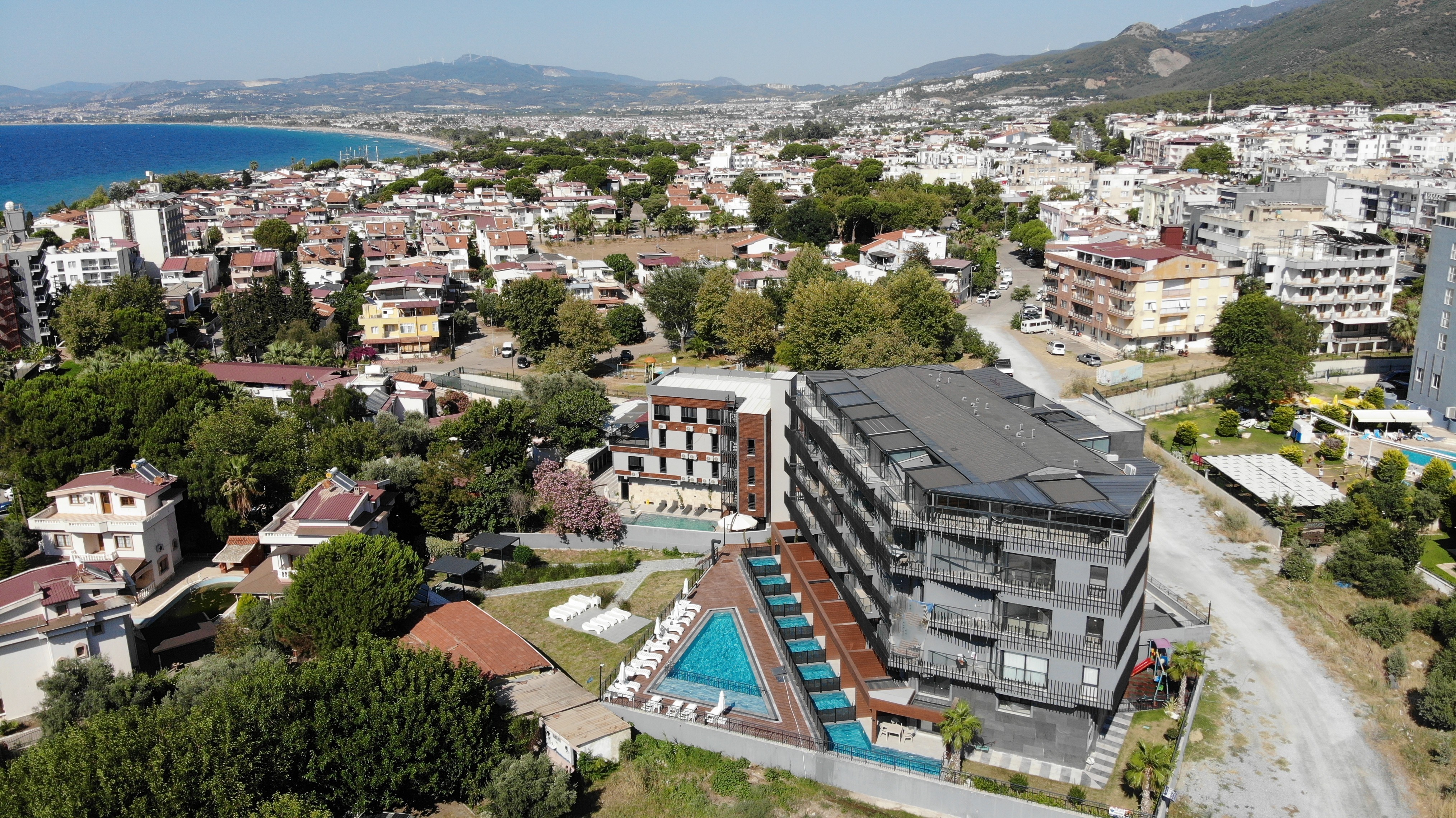 FULLY FURNISHED PENTHOUSE DUPLEX WITH PANORAMIC SEA VIEW IN KUŞADASI GÜZELÇAMLI