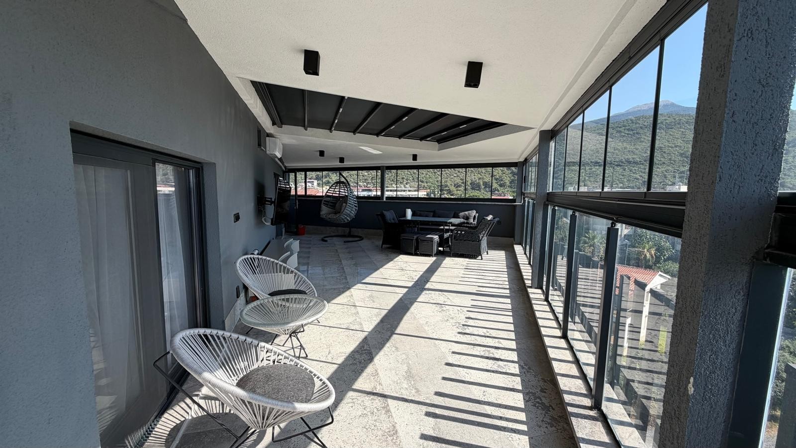 FULLY FURNISHED PENTHOUSE DUPLEX WITH PANORAMIC SEA VIEW IN KUŞADASI GÜZELÇAMLI