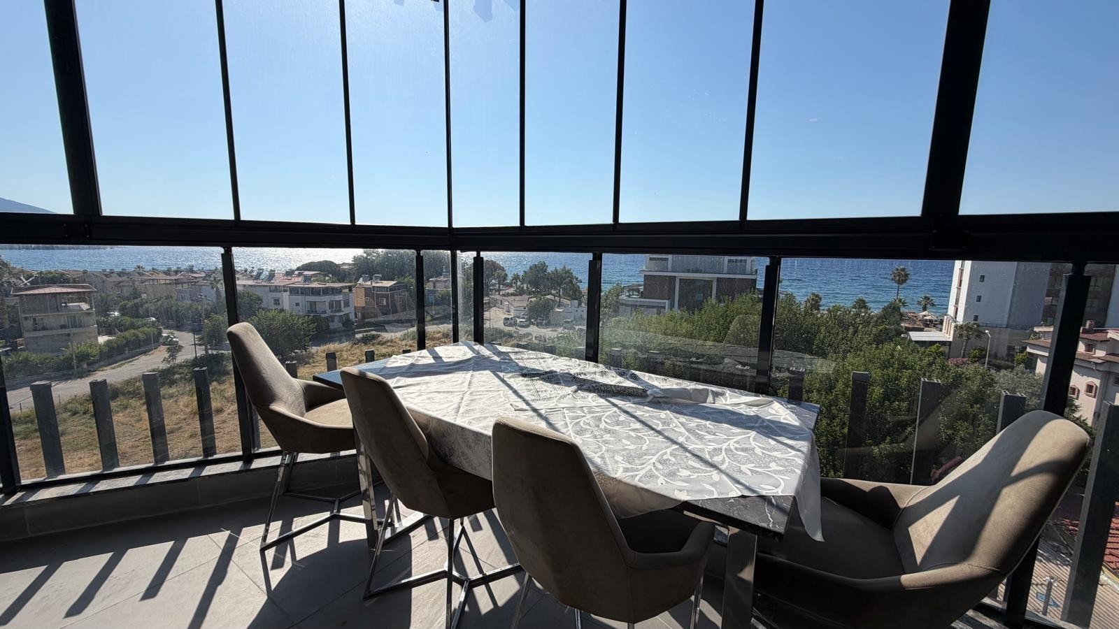 FULLY FURNISHED PENTHOUSE DUPLEX WITH PANORAMIC SEA VIEW IN KUŞADASI GÜZELÇAMLI