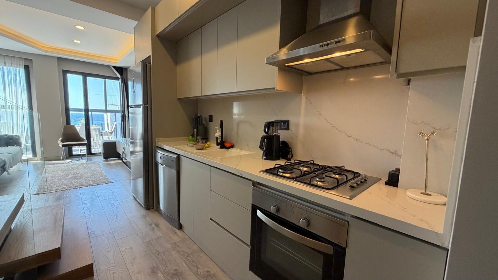 FULLY FURNISHED PENTHOUSE DUPLEX WITH PANORAMIC SEA VIEW IN KUŞADASI GÜZELÇAMLI