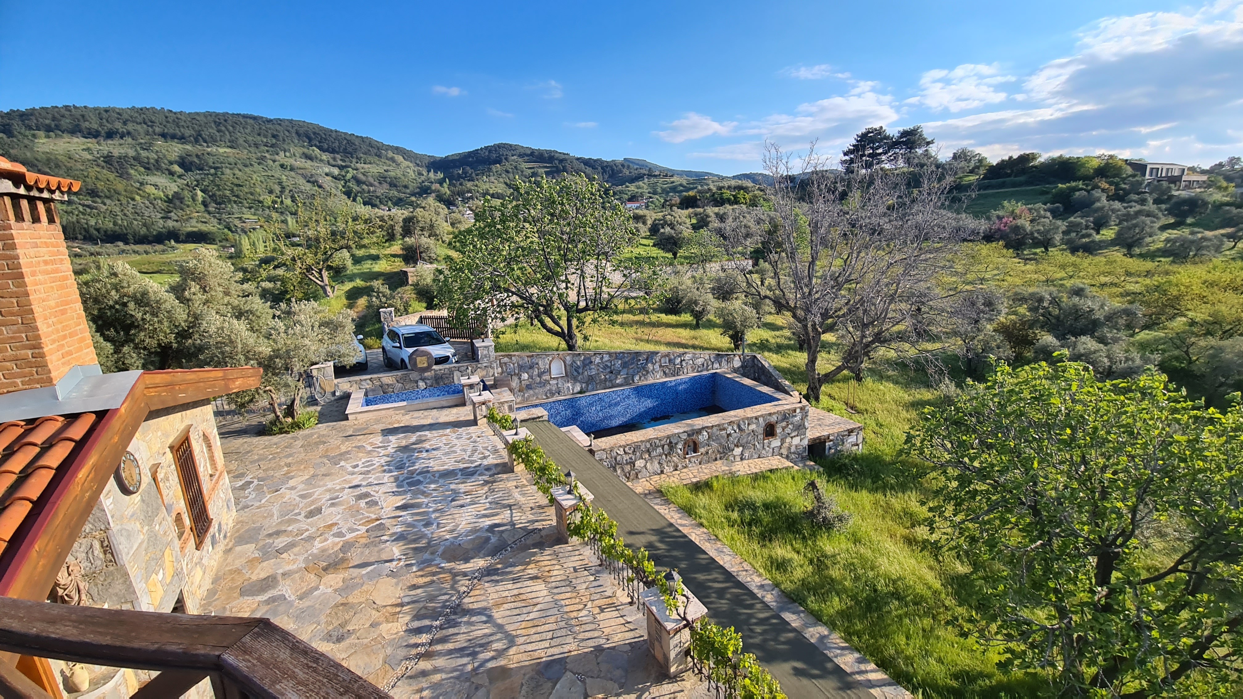 Extraordinary Stone Farm Estate in Şirince – 10,000 m² Private Land | Boutique Hotel License | Exceptional Investment Opportunity