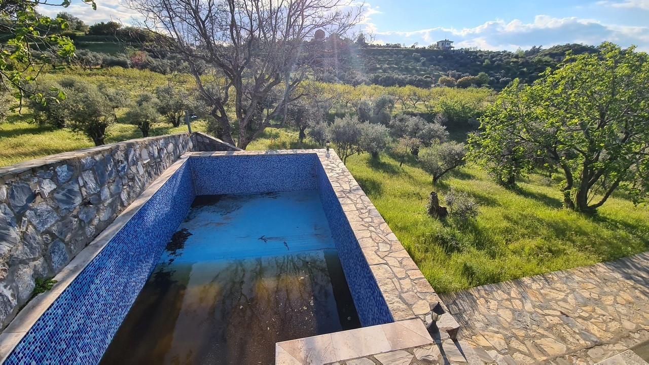 Extraordinary Stone Farm Estate in Şirince – 10,000 m² Private Land | Boutique Hotel License | Exceptional Investment Opportunity