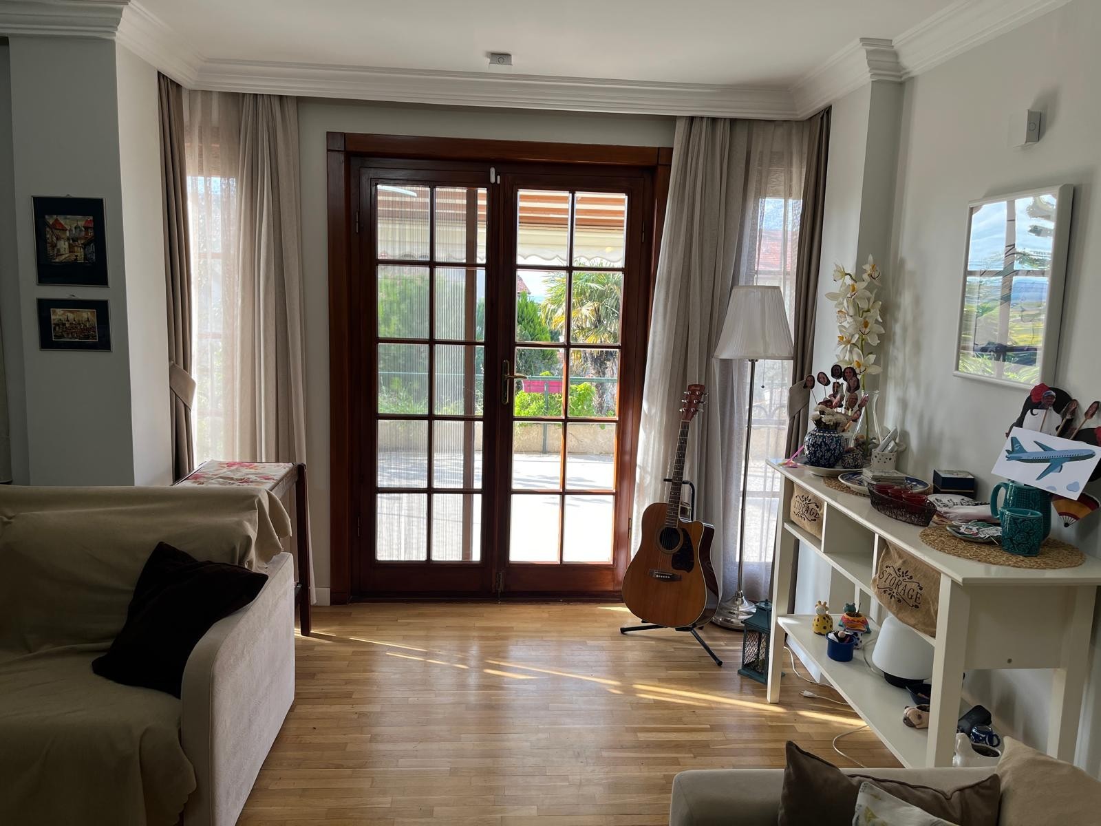 Fully Renovated Spacious Villa in Kuşadası Marina Area – Prime Location with Sea Views Suitable for Citizenship