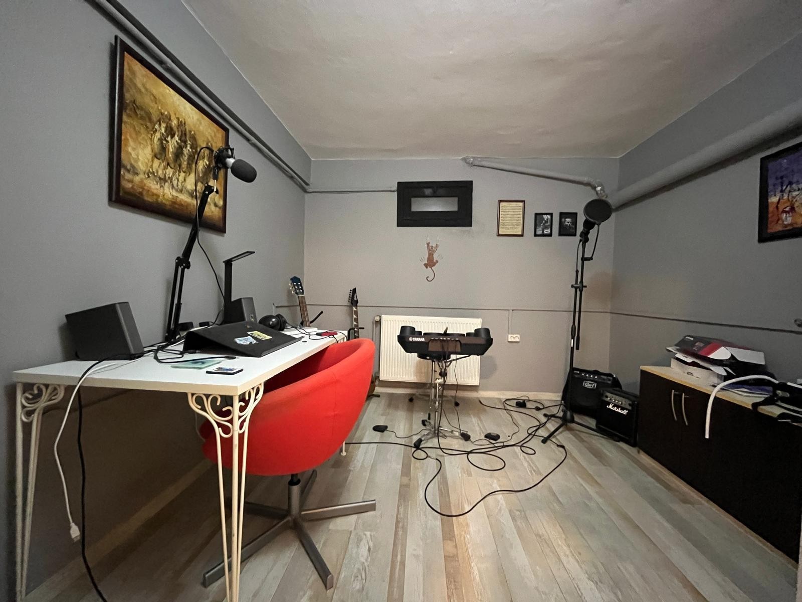 Fully Renovated Spacious Villa in Kuşadası Marina Area – Prime Location with Sea Views Suitable for Citizenship