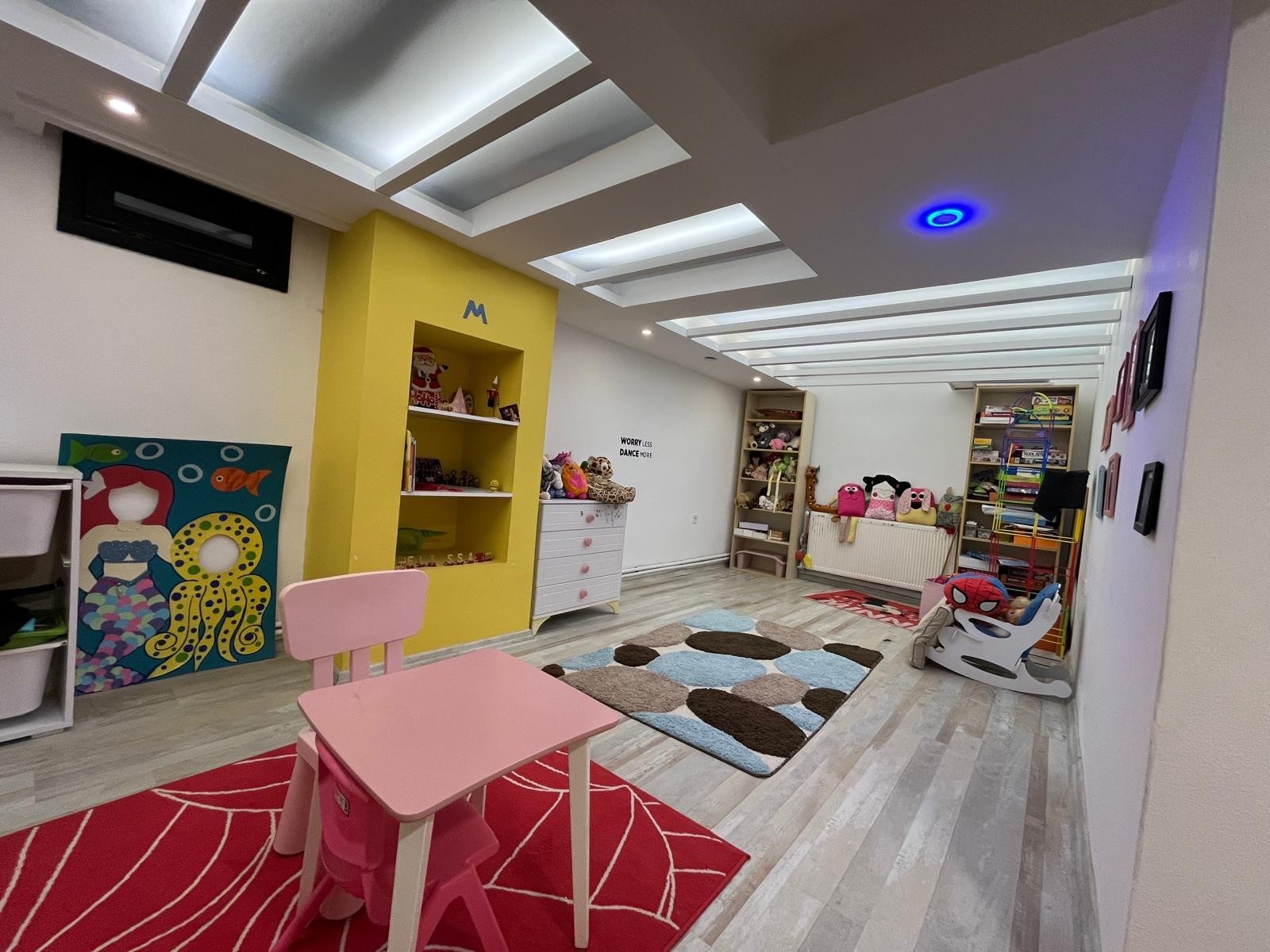 Fully Renovated Spacious Villa in Kuşadası Marina Area – Prime Location with Sea Views Suitable for Citizenship