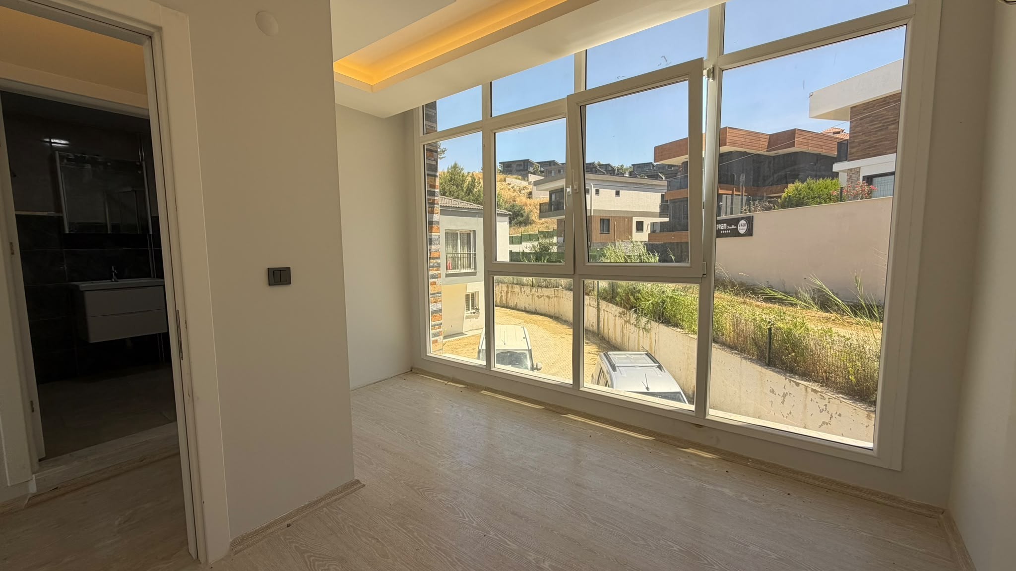 PRİVATE DETACHED VİLLA - 1.5 KM TO LONG BEACH