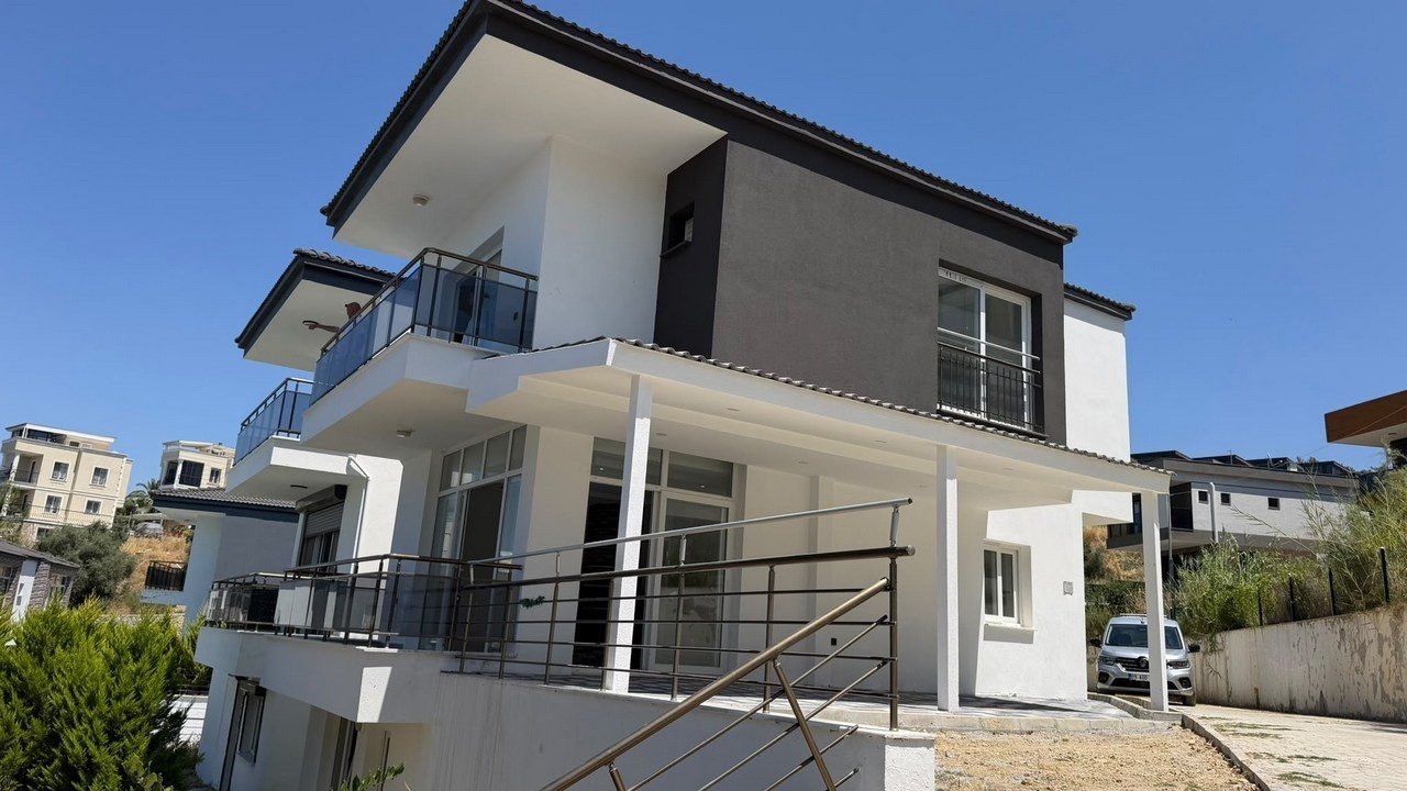 PRİVATE DETACHED VİLLA - 1.5 KM TO LONG BEACH
