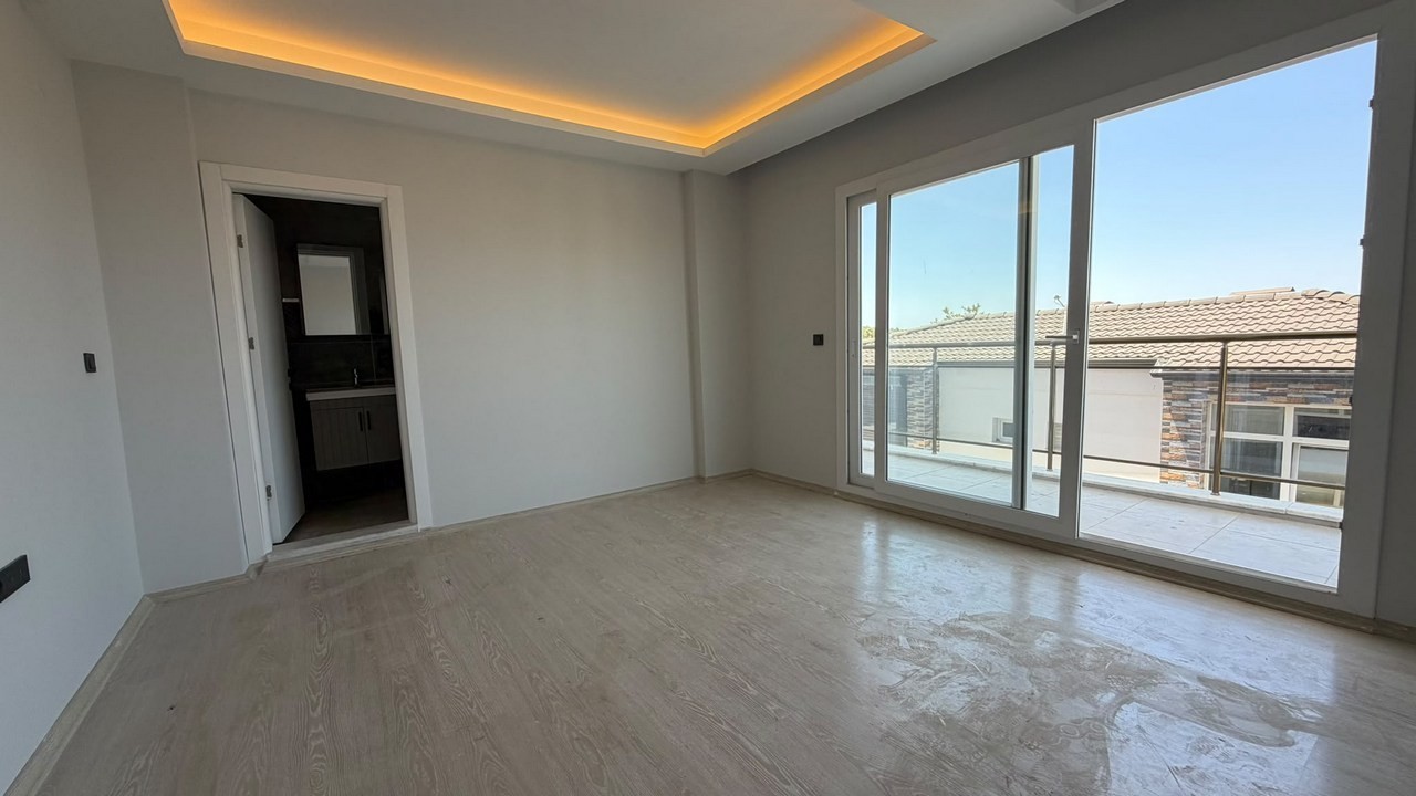 PRİVATE DETACHED VİLLA - 1.5 KM TO LONG BEACH