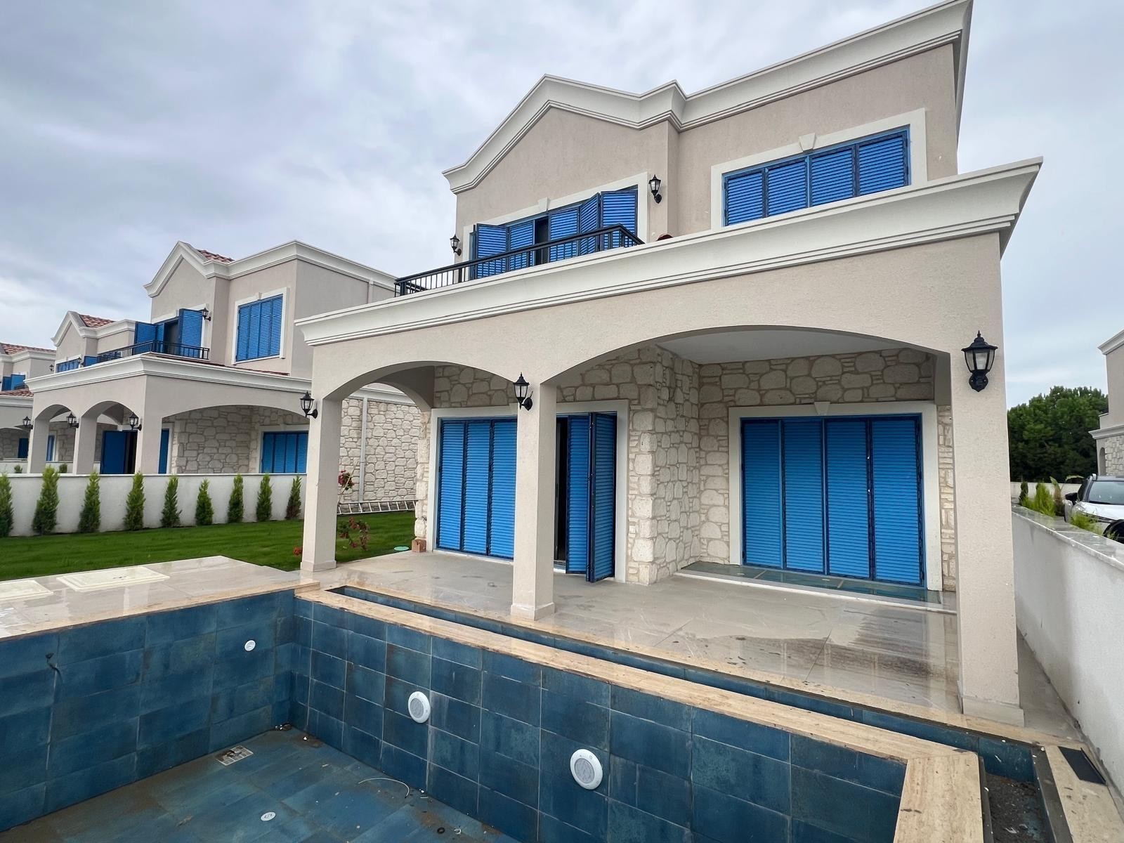 NEWLY COMPLETED 5+2 SMART VILLA  - ONLY 1 KM FROM LONG BEACH, KUŞADASI