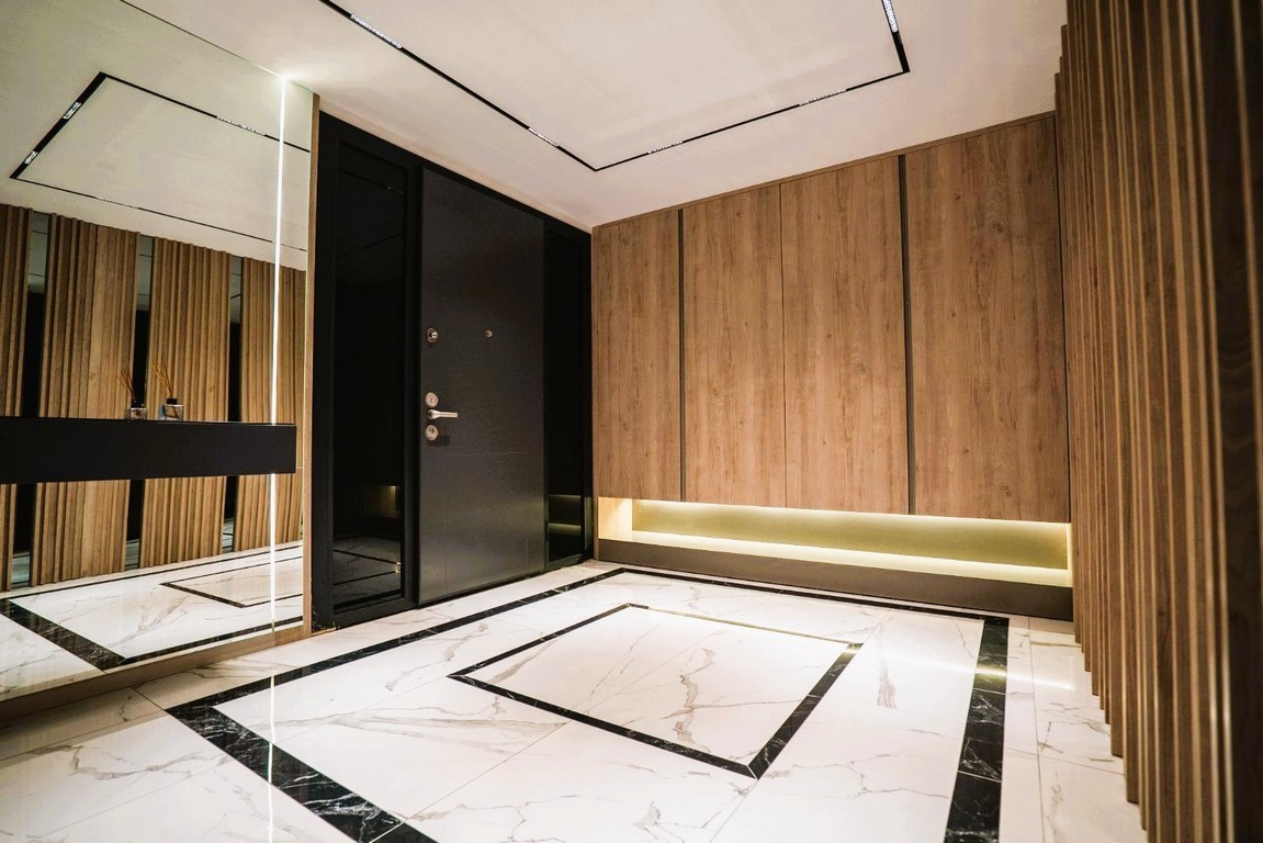 AN ARCHITECTURAL MASTERPIECE WITH BREATHTAKING MARINA VIEWS
