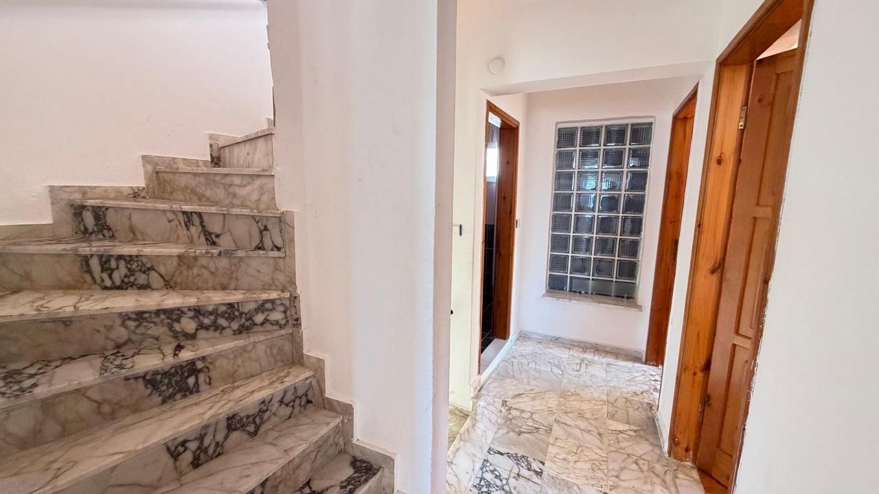 FOR SALE IN KUŞADASI LADIES BEACH | ONLY 400 M TO THE SEA | POOLSIDE CORNER VILLA | 140 SQM NET