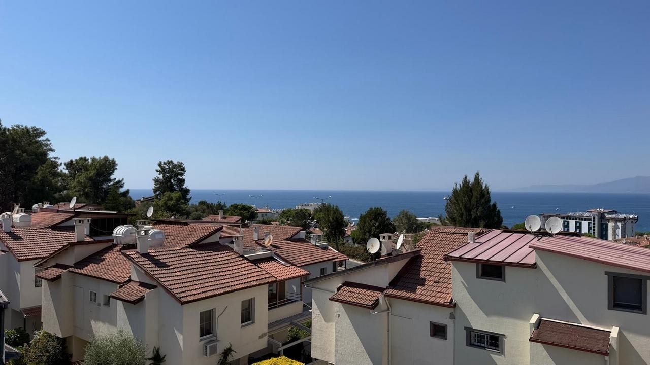 FOR SALE IN KUŞADASI LADIES BEACH | ONLY 400 M TO THE SEA | POOLSIDE CORNER VILLA | 140 SQM NET