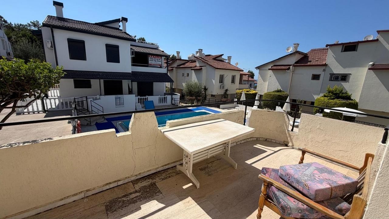 FOR SALE IN KUŞADASI LADIES BEACH | ONLY 400 M TO THE SEA | POOLSIDE CORNER VILLA | 140 SQM NET