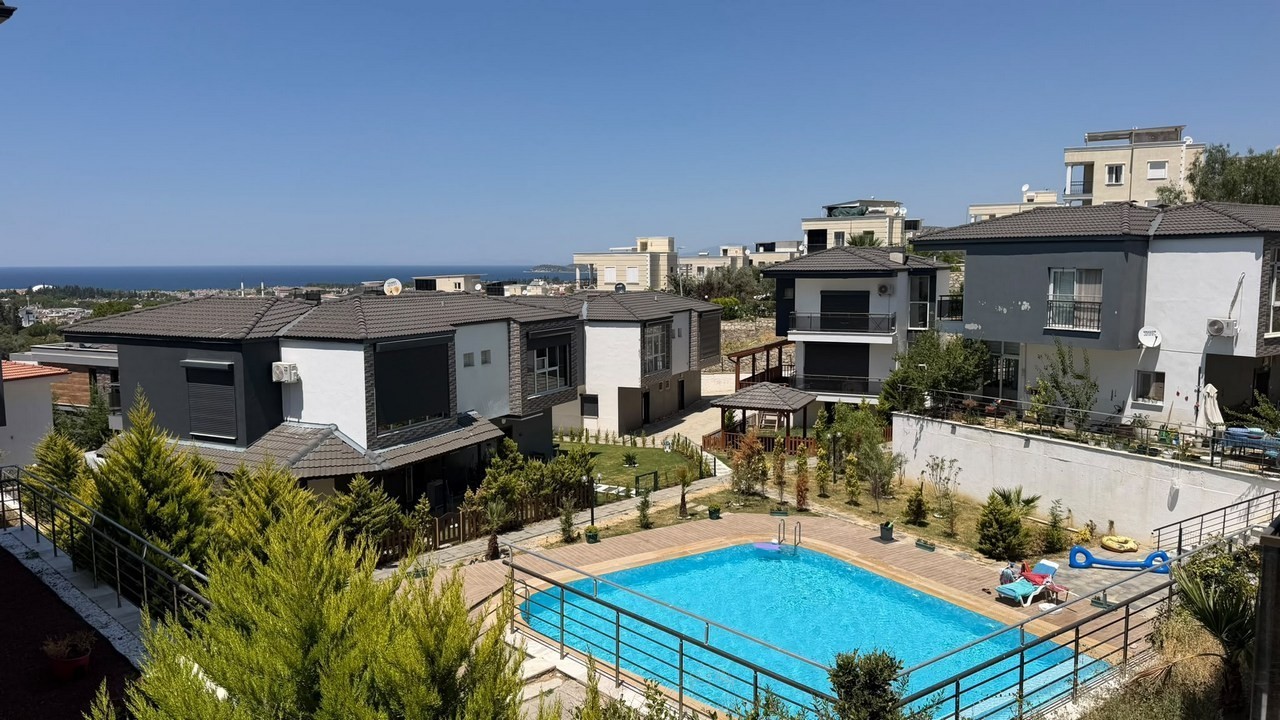 PRİVATE DETACHED VİLLA - 1.5 KM TO LONG BEACH