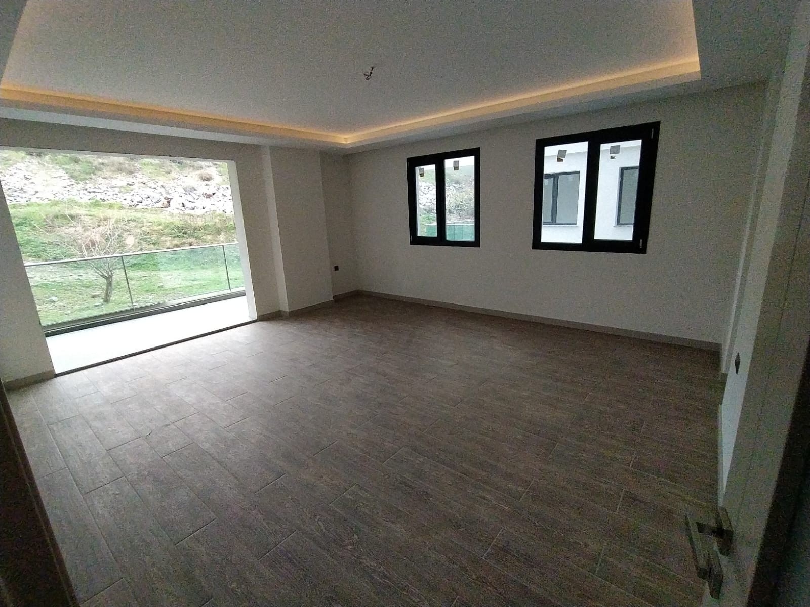 CLOSE TO THE CITY CENTER AFFORDABLE PRICES BRAND NEW APARTMENTS